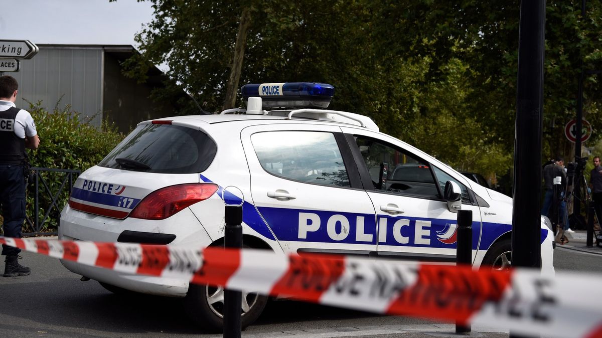 Útok nožem ve Francii vyšetřují jako terorismus. Šlo o psychicky narušeného jedince